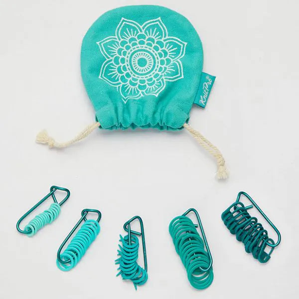 THE MINDFUL KNIT BLOCKERS