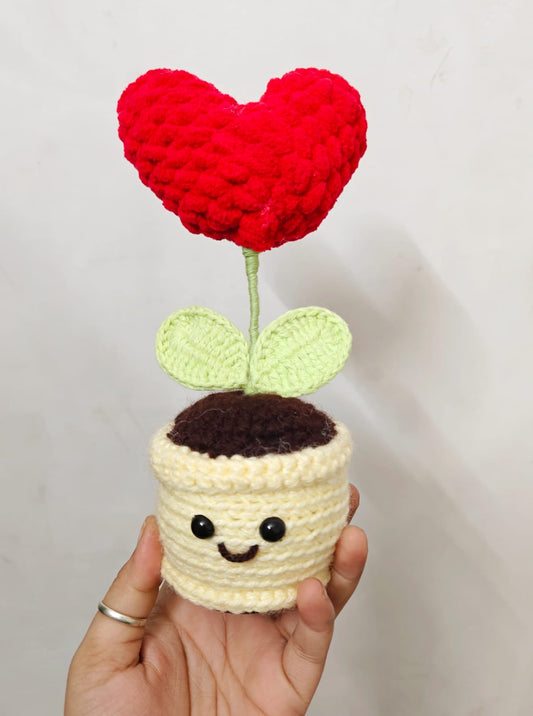Heart mini pot with smiley