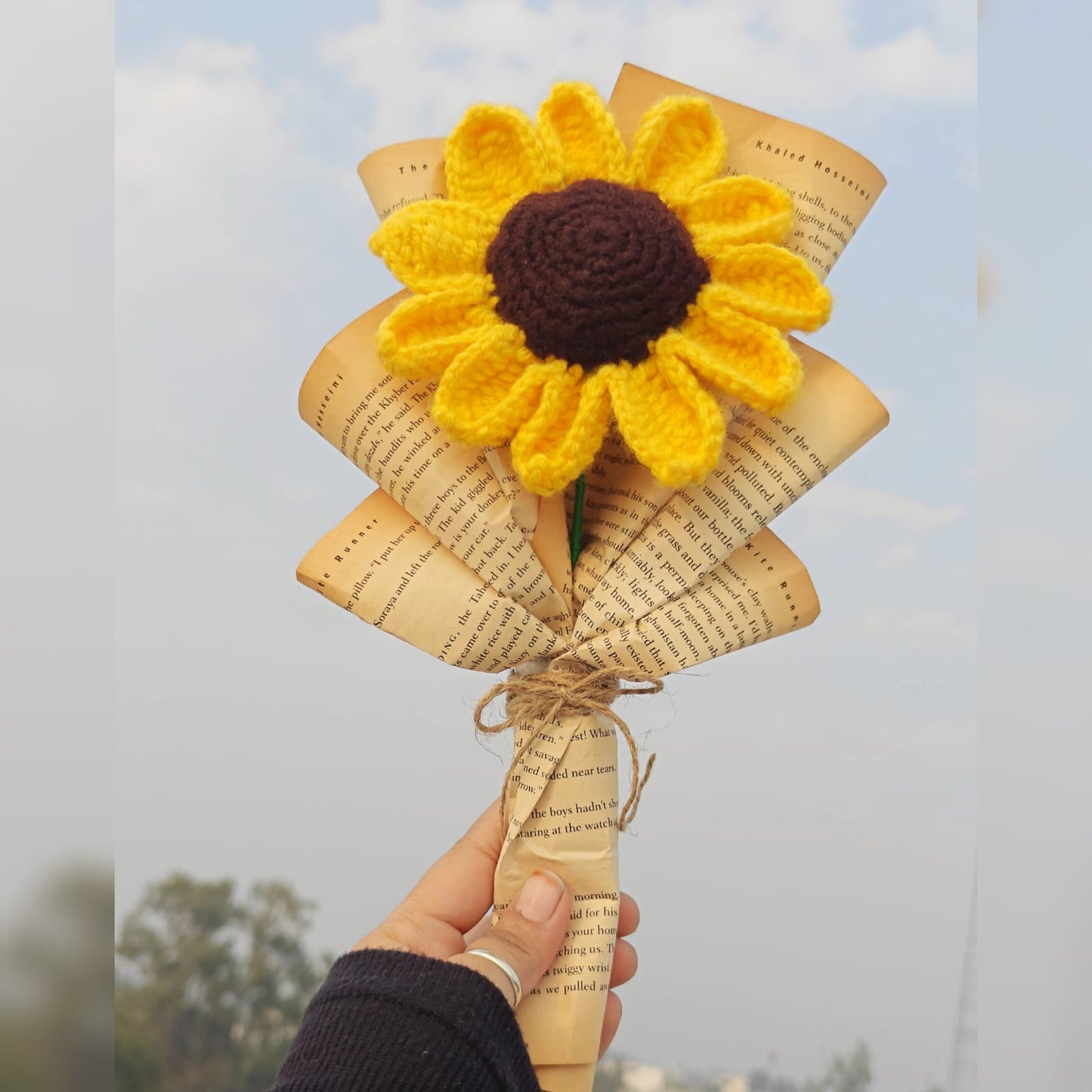 Single layered sunflower