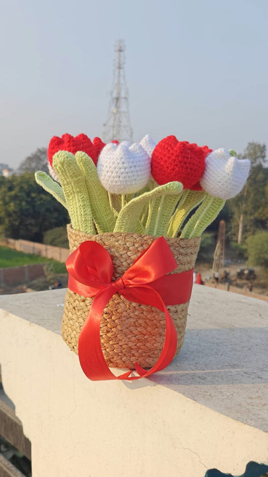 Tulip jute basket