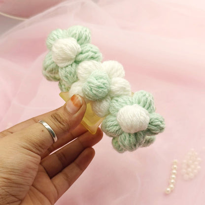 Puff flower claw clip